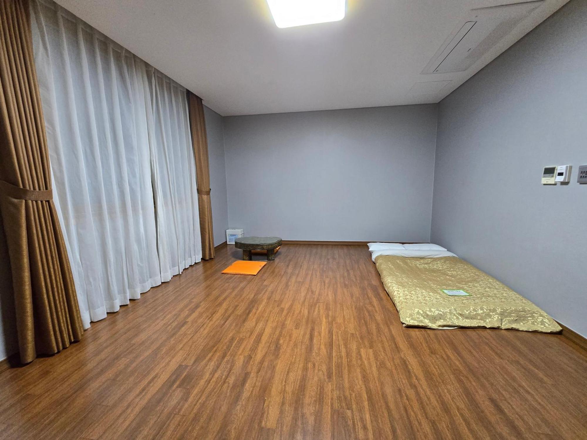 Yeosu Narsha Hotel Exterior foto